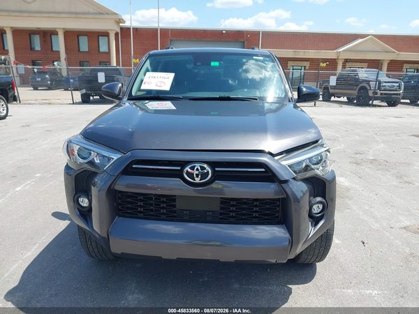 2022 TOYOTA 4RUNNER SR5