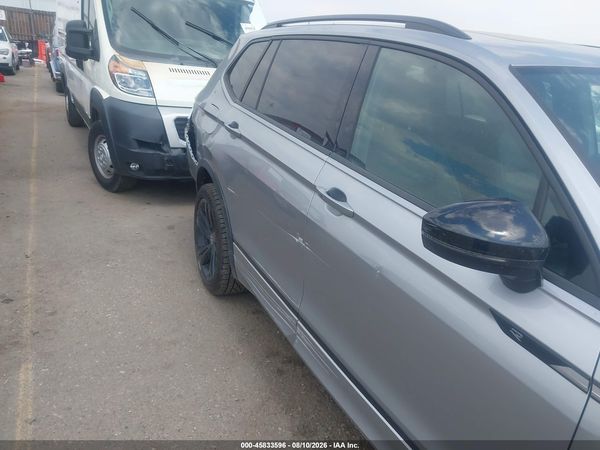 2023 VOLKSWAGEN TIGUAN 2.0T SE R-LINE BLACK — I6
