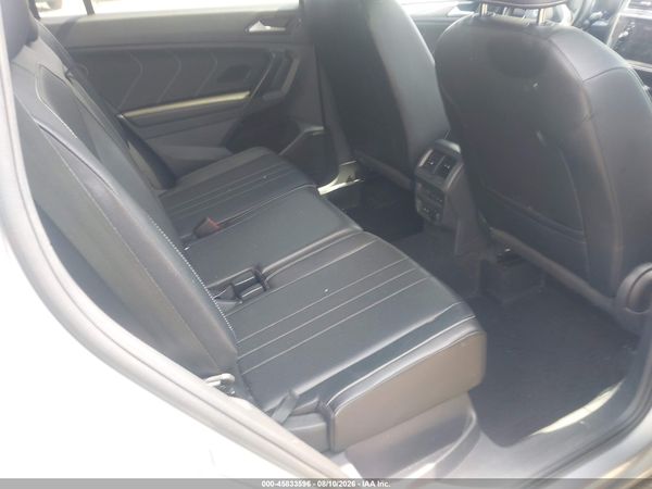 2023 VOLKSWAGEN TIGUAN 2.0T SE R-LINE BLACK — I8