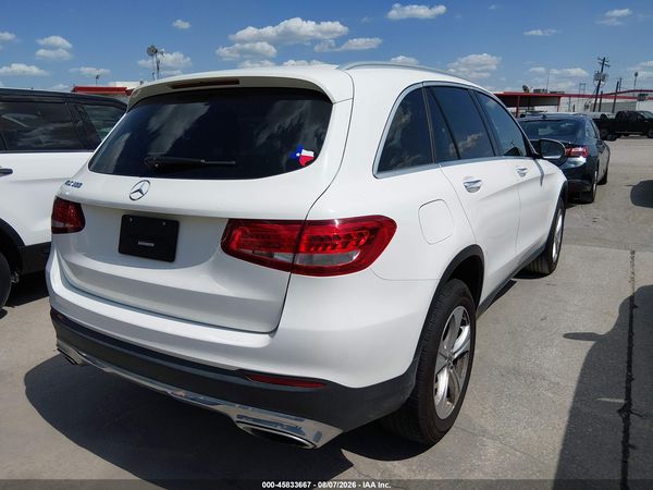 2018 MERCEDES-BENZ GLC 300 — I4