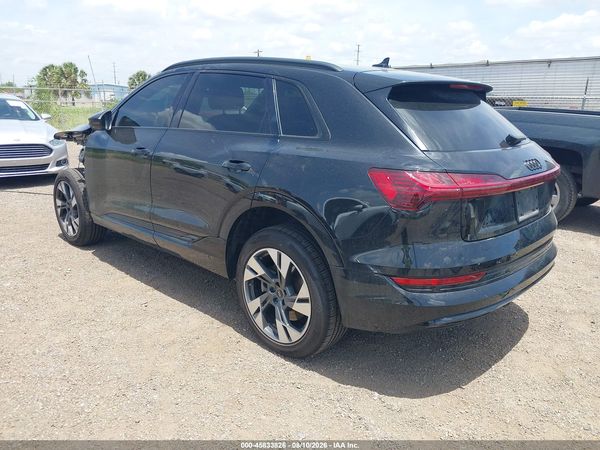 2022 AUDI E-TRON PREMIUM QUATTRO