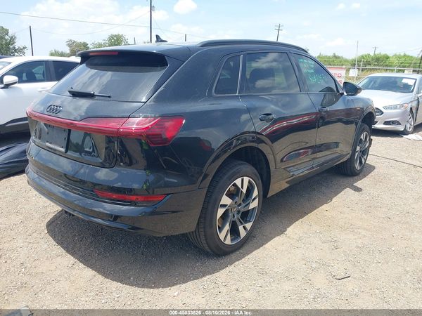 2022 AUDI E-TRON PREMIUM QUATTRO