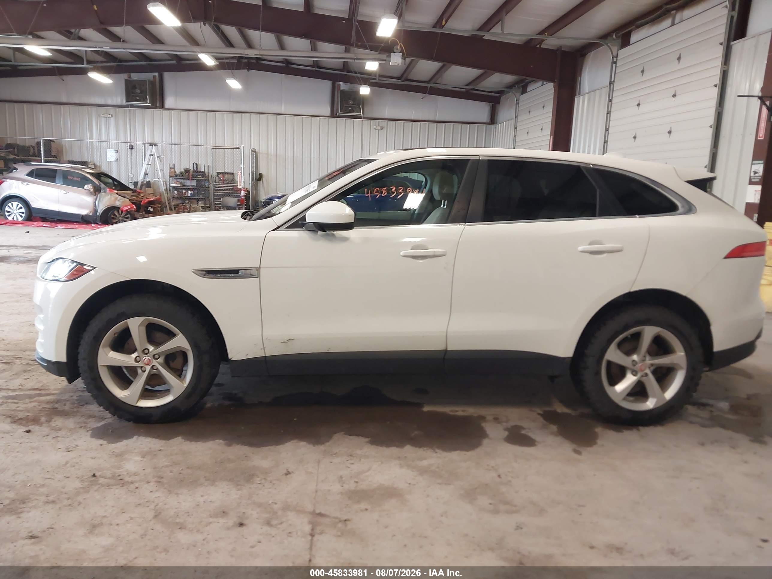 2019 JAGUAR F-PACE 25T