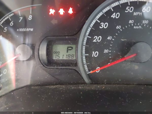 2013 TOYOTA SIENNA LE V6 8 PASSENGER
