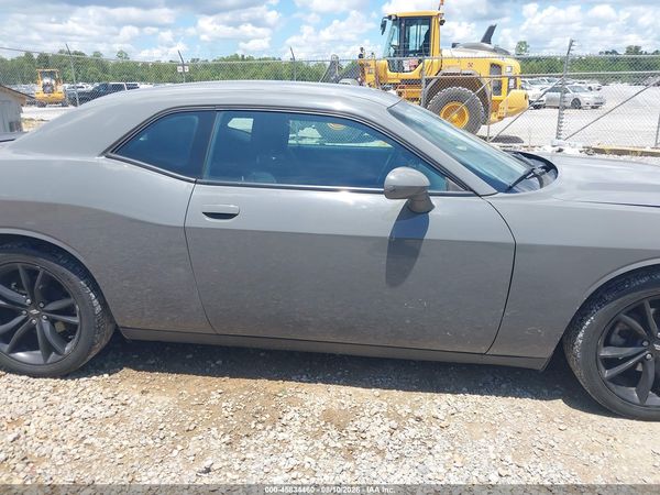 2018 DODGE CHALLENGER SXT