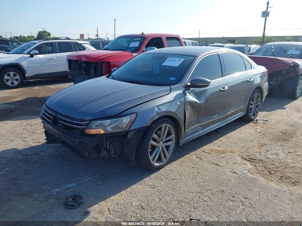 2017 VOLKSWAGEN PASSAT — I2