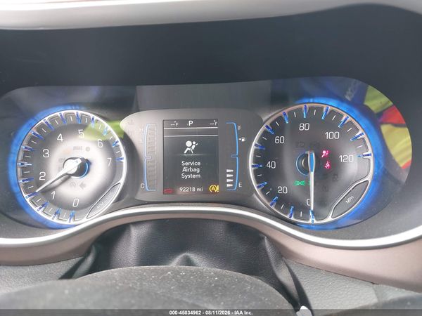 2022 CHRYSLER VOYAGER LX