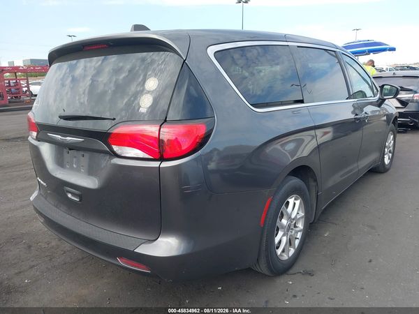 2022 CHRYSLER VOYAGER LX