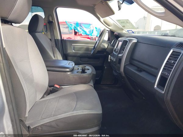2024 RAM 1500 CLASSIC SLT  4X2 6'4 BOX
