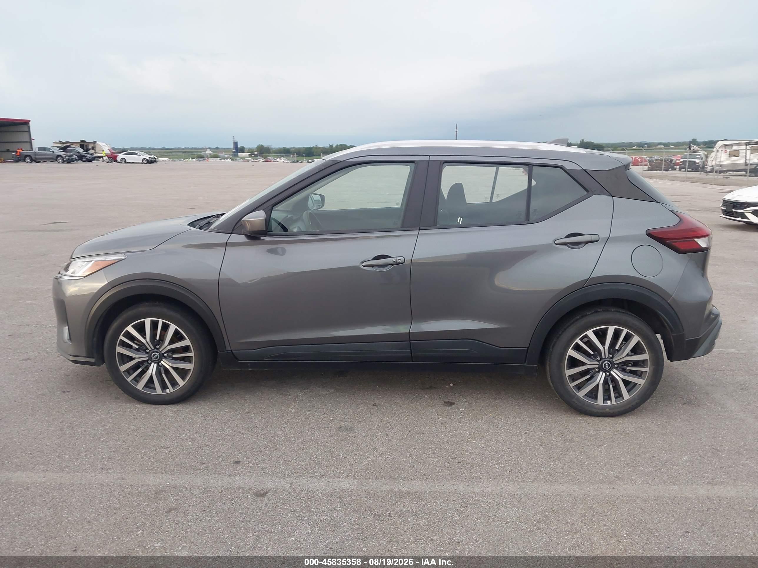 2022 NISSAN KICKS SV XTRONIC CVT