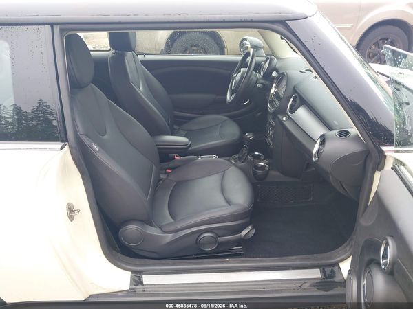2013 MINI HARDTOP COOPER