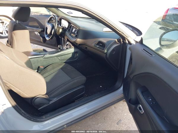 2020 DODGE CHALLENGER SXT
