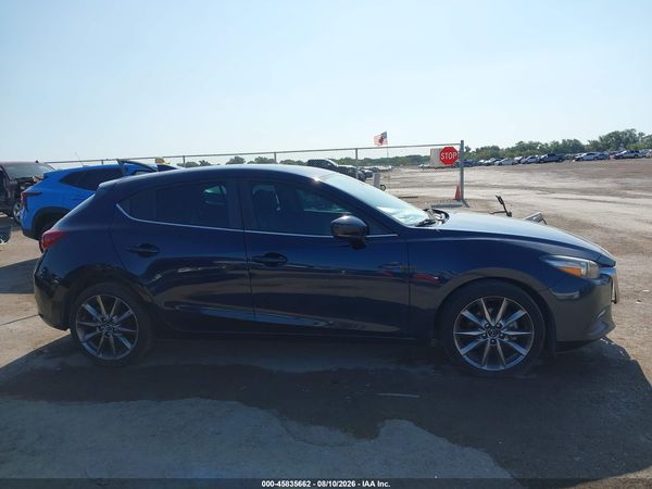 2018 MAZDA MAZDA3 TOURING