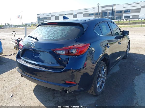 2018 MAZDA MAZDA3 TOURING