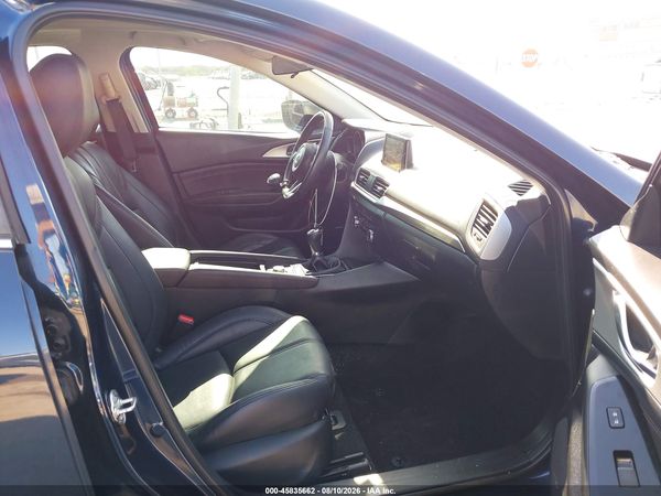 2018 MAZDA MAZDA3 TOURING