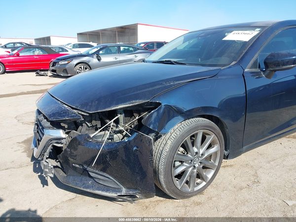 2018 MAZDA MAZDA3 TOURING