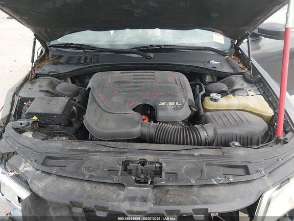 2016 CHRYSLER 300 LIMITED