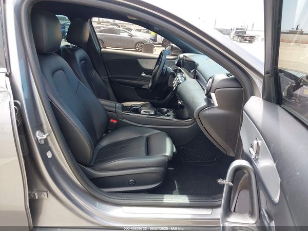 2019 MERCEDES-BENZ A 220 A220