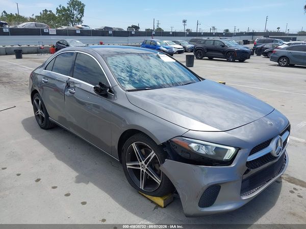 2019 MERCEDES-BENZ A 220 A220
