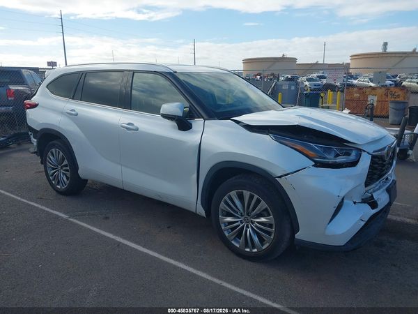 2022 TOYOTA HIGHLANDER PLATINUM