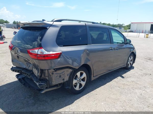 2018 TOYOTA SIENNA LE 8 PASSENGER — I4