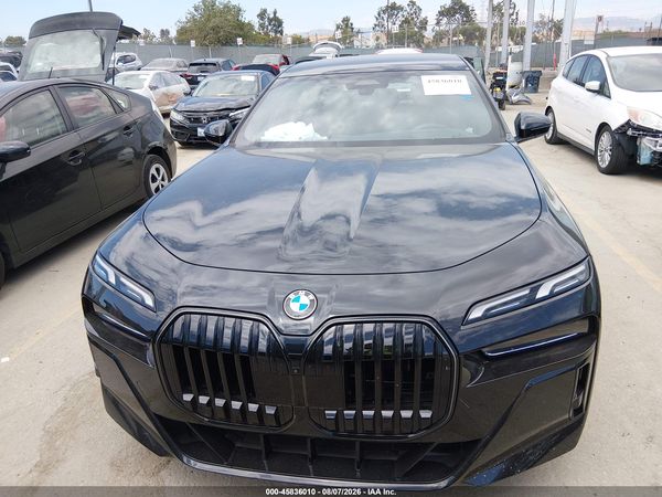 2025 BMW 740I