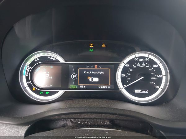 2017 KIA NIRO LX