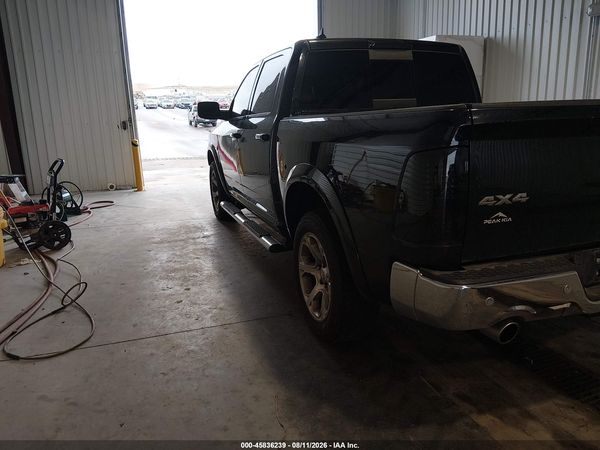 2017 RAM 1500 LARAMIE  4X4 5'7 BOX