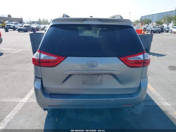 2015 TOYOTA SIENNA XLE 8 PASSENGER