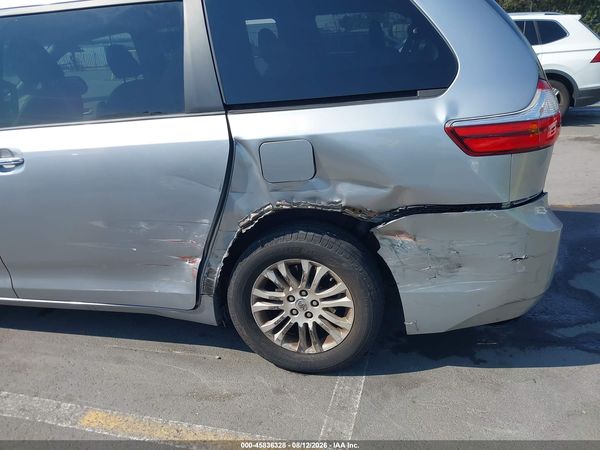 2015 TOYOTA SIENNA XLE 8 PASSENGER