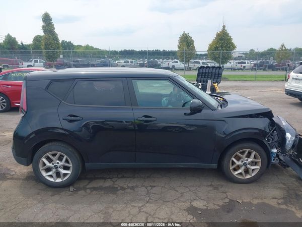 2023 KIA SOUL S