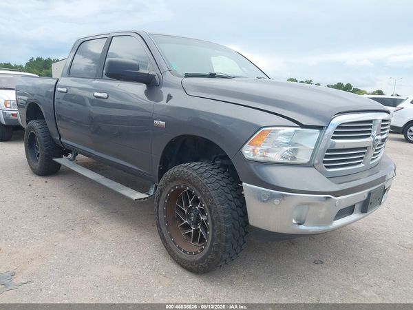 2016 RAM 1500 SLT