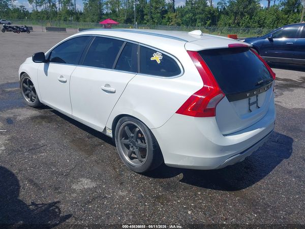 2016 VOLVO V60