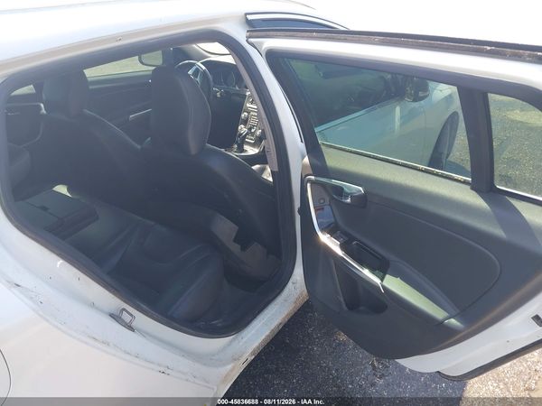 2016 VOLVO V60 T5 DRIVE-E PREMIER