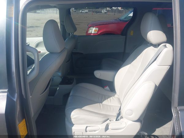 2014 TOYOTA SIENNA XLE 7 PASSENGER