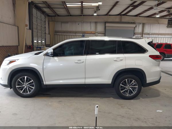 2019 TOYOTA HIGHLANDER XLE