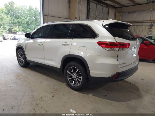 2019 TOYOTA HIGHLANDER XLE