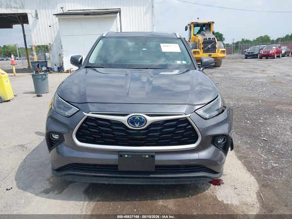 2023 TOYOTA HIGHLANDER HYBRID XLE