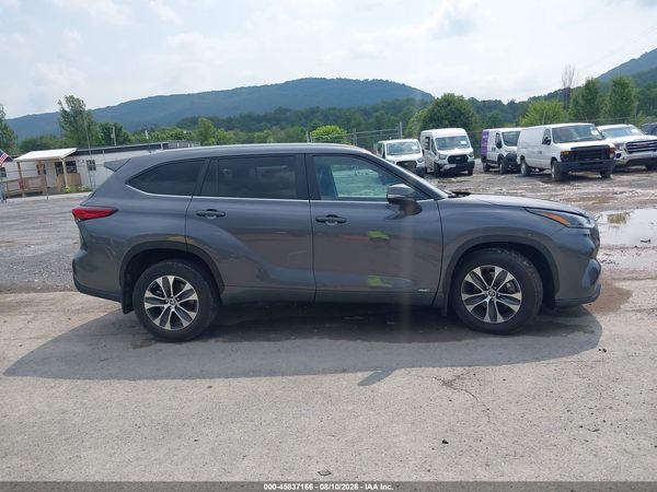 2023 TOYOTA HIGHLANDER HYBRID XLE