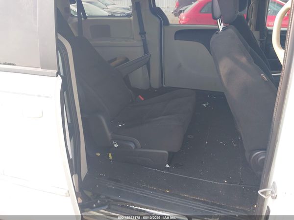 2015 DODGE GRAND CARAVAN SE — I8