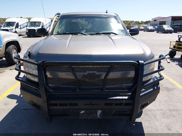 2013 CHEVROLET SILVERADO C1500 LT — I115