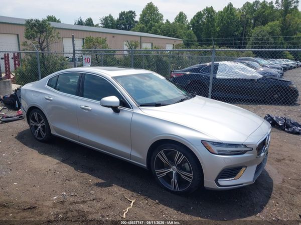2022 VOLVO S60 RECHARGE PLUG-IN HYBRID T8 INSCRIPTION