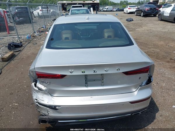 2022 VOLVO S60 RECHARGE PLUG-IN HYBRID T8 INSCRIPTION