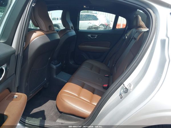 2022 VOLVO S60 RECHARGE PLUG-IN HYBRID T8 INSCRIPTION