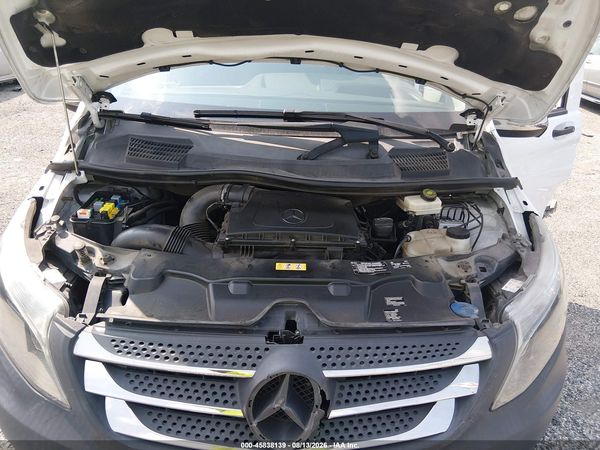 2016 MERCEDES-BENZ METRIS