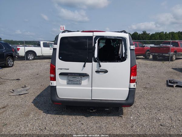 2016 MERCEDES-BENZ METRIS