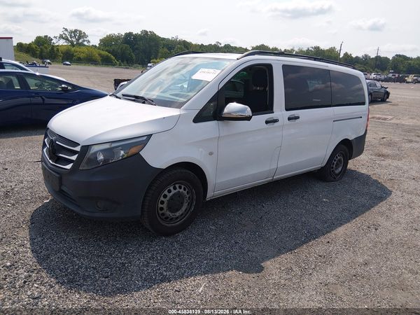 2016 MERCEDES-BENZ METRIS