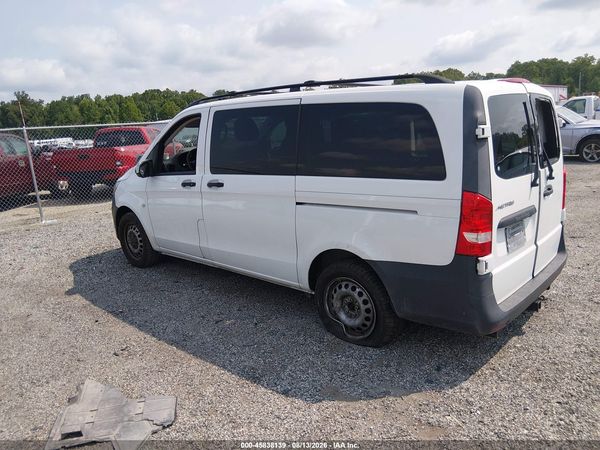 2016 MERCEDES-BENZ METRIS