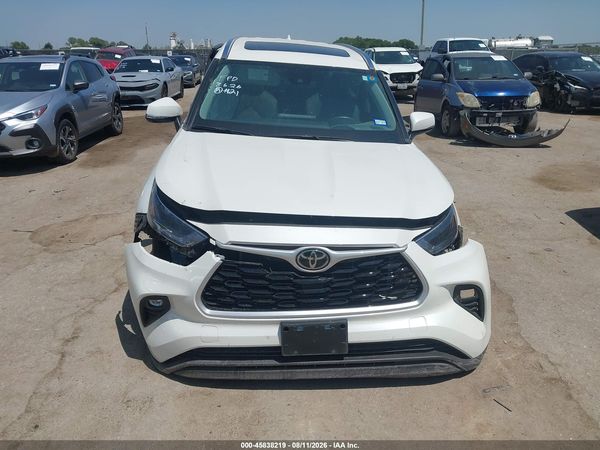 2021 TOYOTA HIGHLANDER XLE