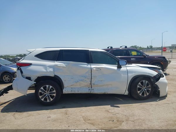 2021 TOYOTA HIGHLANDER XLE